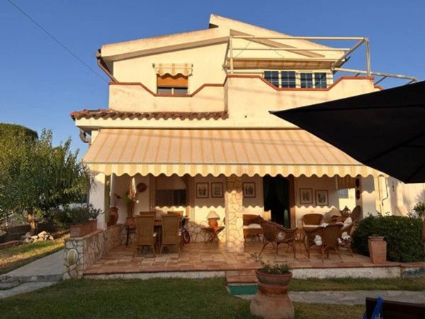 casa indipendente in vendita a Siracusa in zona Targia