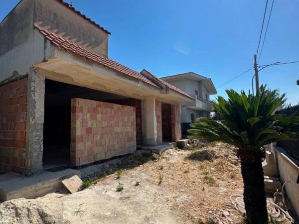 casa indipendente in vendita a Siracusa in zona Epipoli