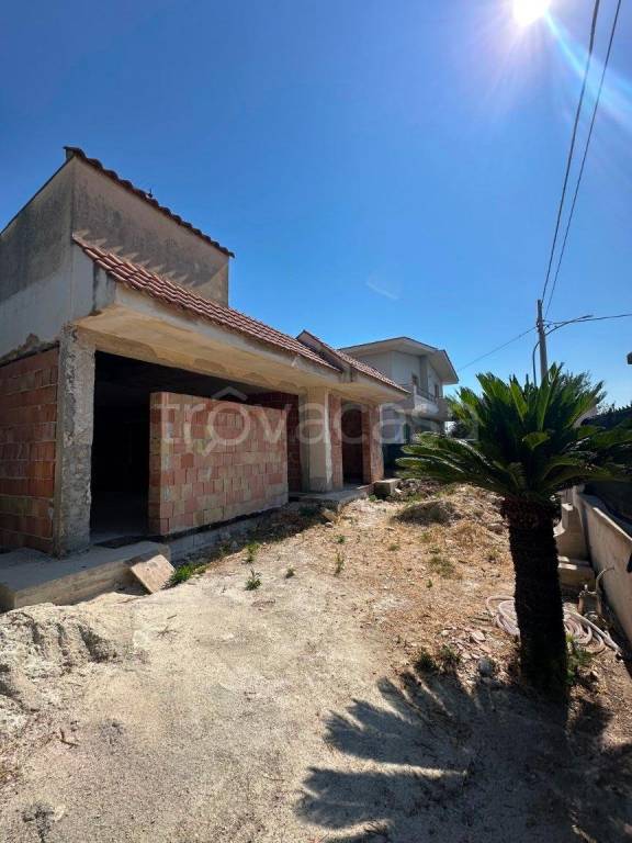 casa indipendente in vendita a Siracusa in zona Epipoli