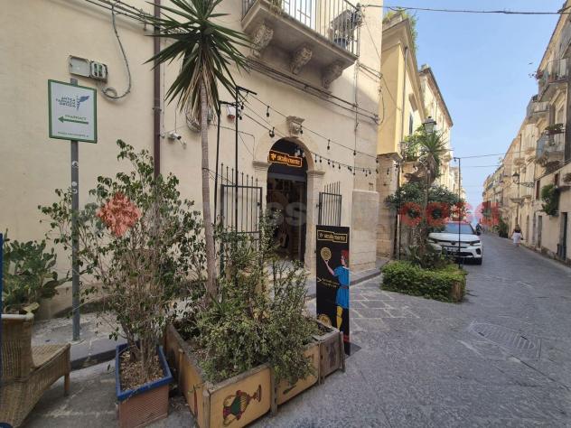 negozio in vendita a Siracusa in zona Isola Ortigia