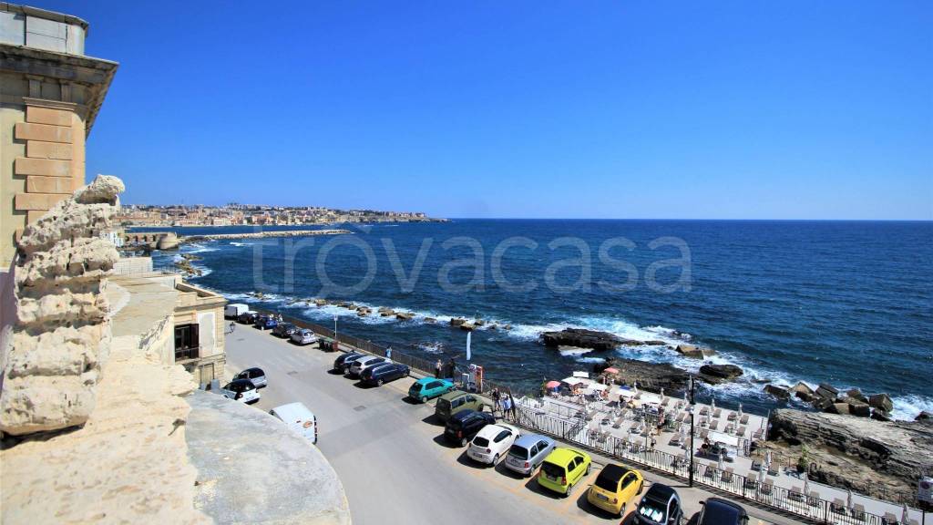 appartamento in vendita a Siracusa in zona Isola Ortigia