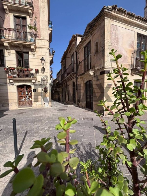 appartamento in vendita a Siracusa in zona Isola Ortigia