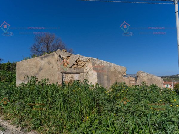 casale in vendita a Siracusa in zona Targia