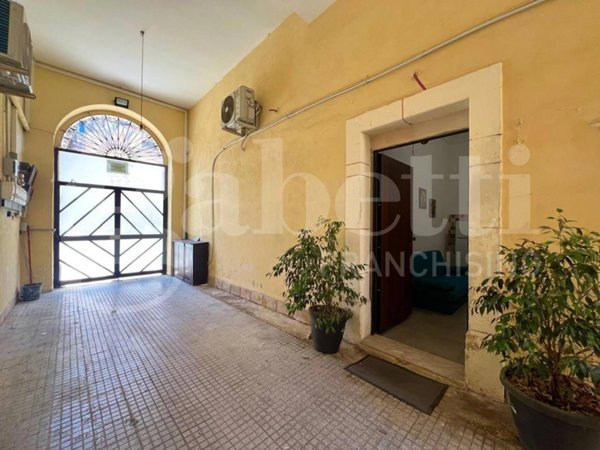 casa indipendente in vendita a Siracusa in zona Borgata