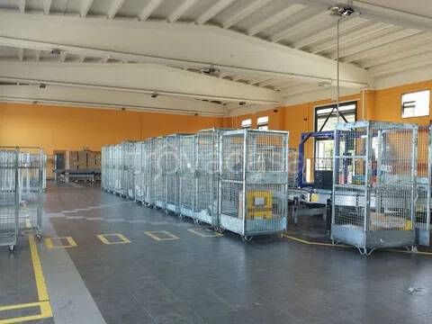 locale commerciale in vendita a Siracusa in zona Belvedere