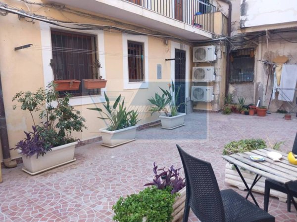 appartamento in vendita a Siracusa in zona Isola Ortigia