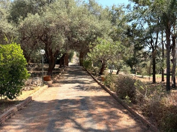 casa indipendente in vendita a Siracusa in zona Epipoli