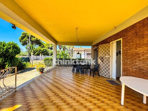 casa indipendente in vendita a Siracusa in zona Fontane Bianche