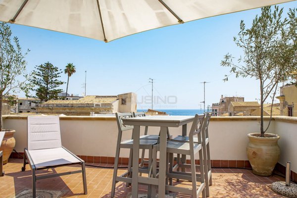 appartamento in vendita a Siracusa in zona Isola Ortigia