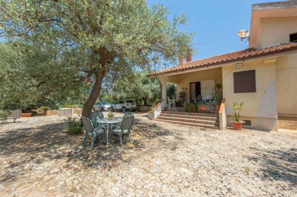 casa indipendente in vendita a Siracusa in zona Targia