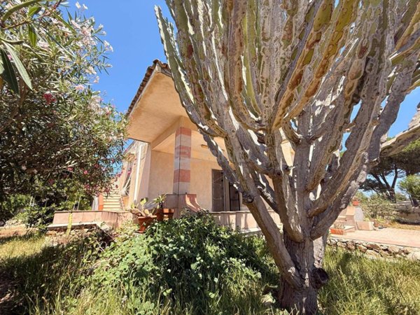 casa indipendente in vendita a Siracusa in zona Isola / Plemmirio