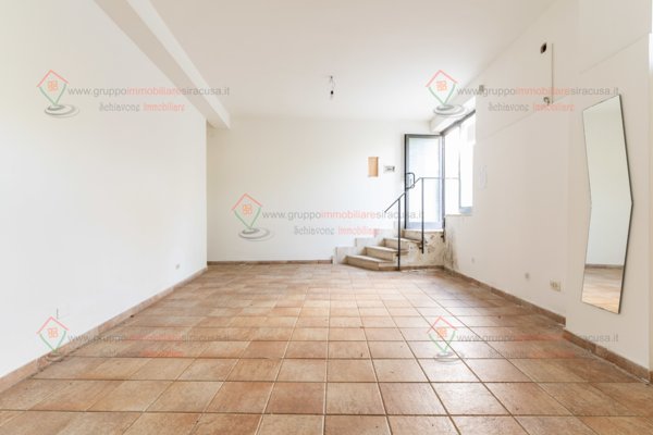 ufficio in vendita a Siracusa in zona Centro Città