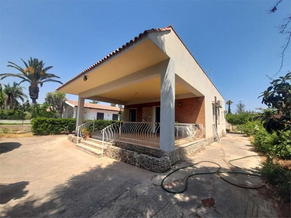 casa indipendente in vendita a Siracusa in zona Targia