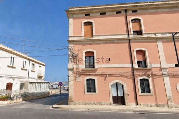 appartamento in vendita a Siracusa in zona Borgata