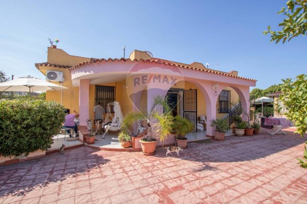 casa indipendente in vendita a Siracusa in zona Isola / Plemmirio