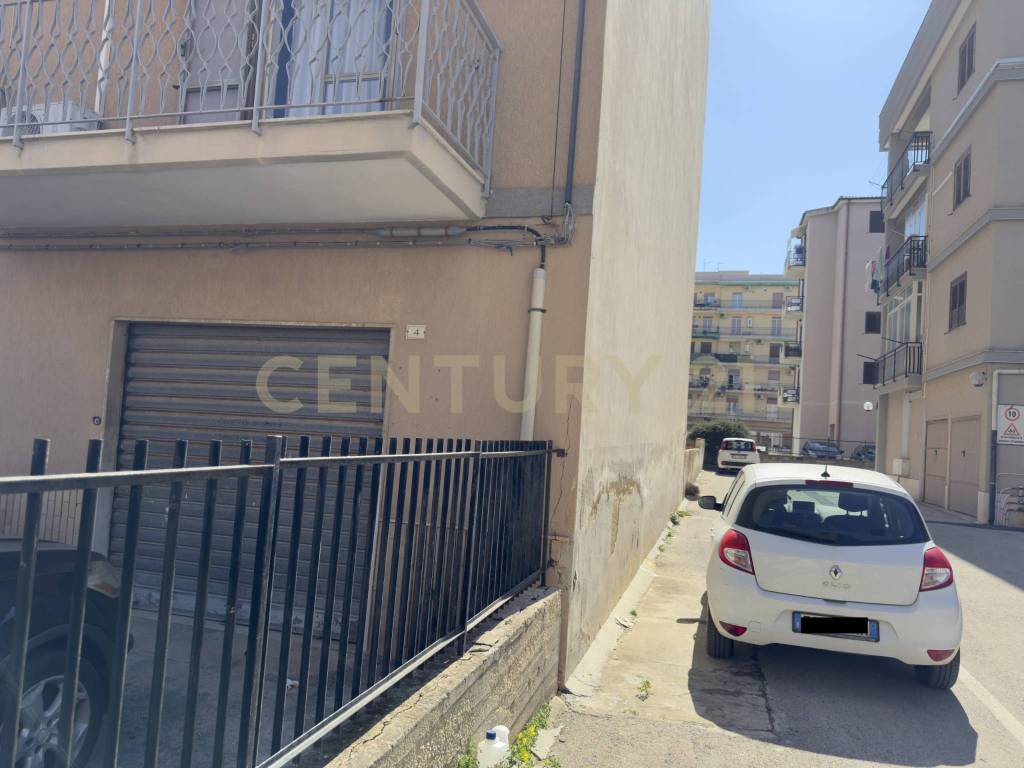 locale commerciale in vendita a Siracusa in zona Scala Greca
