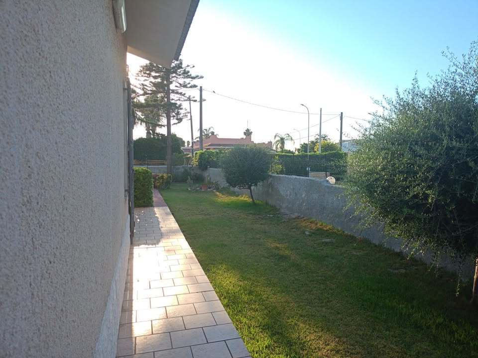 casa indipendente in vendita a Siracusa in zona Arenella