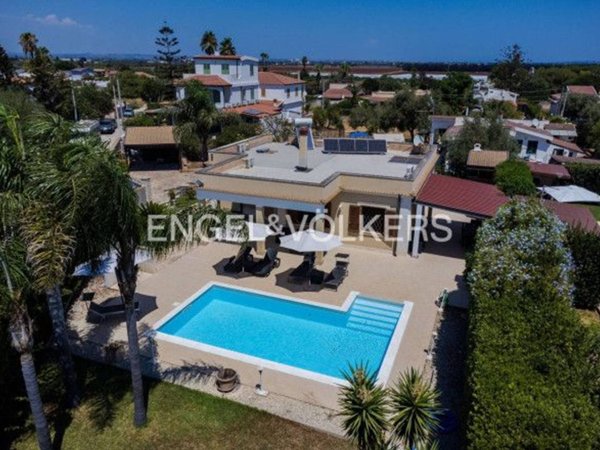 casa indipendente in vendita a Siracusa in zona Centro Città