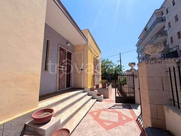 casa indipendente in vendita a Siracusa in zona Grottasanta