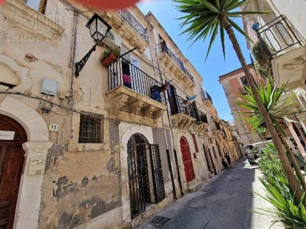 appartamento in vendita a Siracusa in zona Isola Ortigia