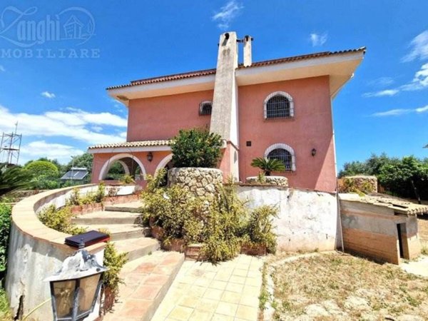 casa indipendente in vendita a Siracusa in zona Ognina