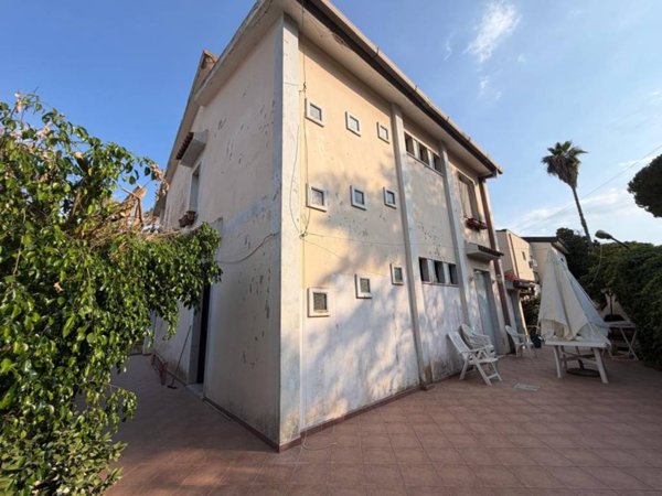 casa indipendente in vendita a Siracusa in zona Fontane Bianche