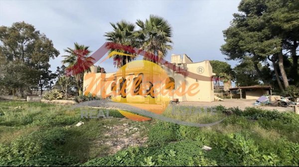 casa indipendente in vendita a Siracusa in zona Targia