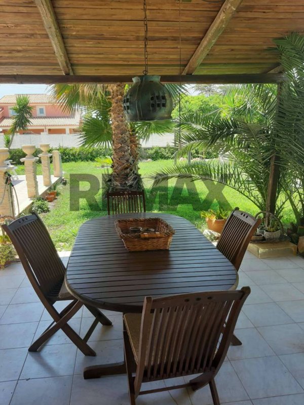 casa indipendente in vendita a Siracusa in zona Fontane Bianche