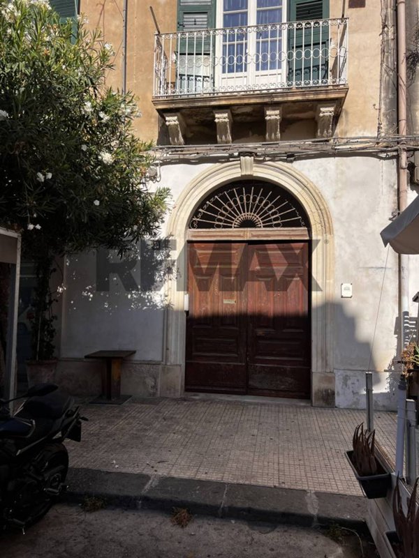 appartamento in vendita a Siracusa in zona Isola Ortigia