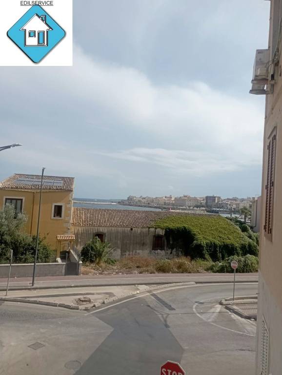 appartamento in vendita a Siracusa in zona Borgata