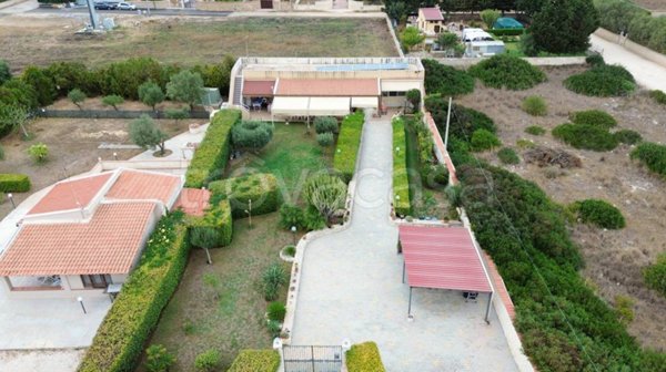 casa indipendente in vendita a Siracusa in zona Isola / Plemmirio