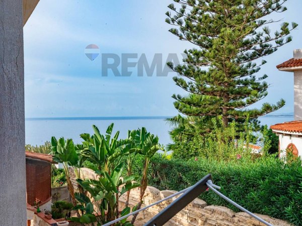casa indipendente in vendita a Siracusa in zona Isola / Plemmirio