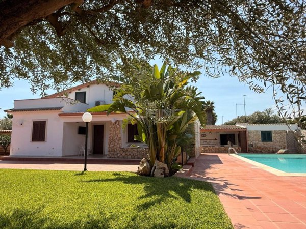 casa indipendente in vendita a Siracusa in zona Ognina