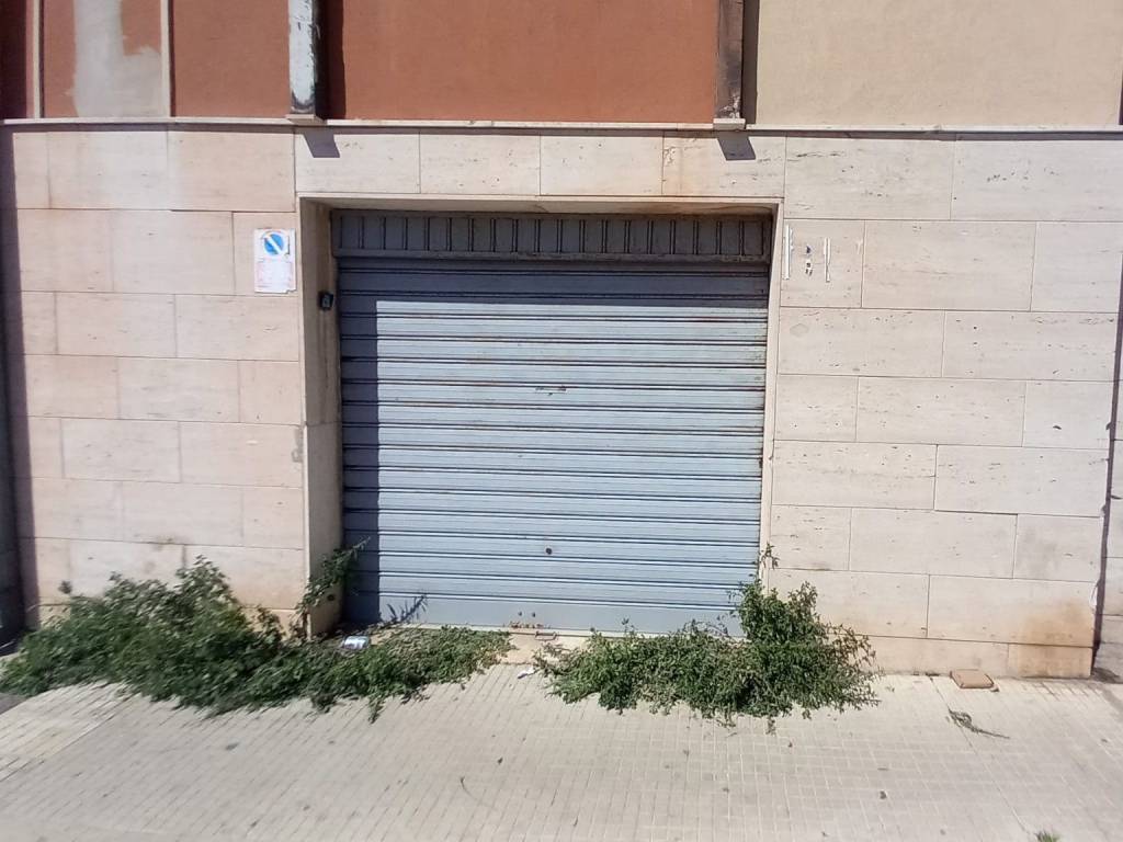 box auto in vendita a Siracusa in zona Grottasanta