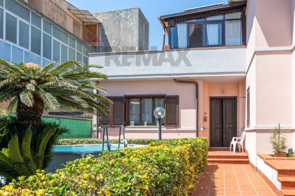 casa indipendente in vendita a Siracusa in zona Epipoli