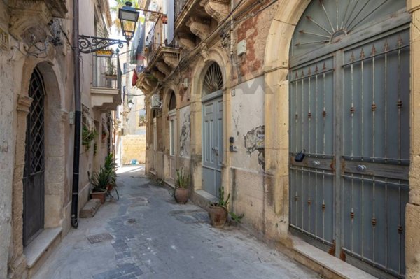 appartamento in vendita a Siracusa in zona Isola Ortigia