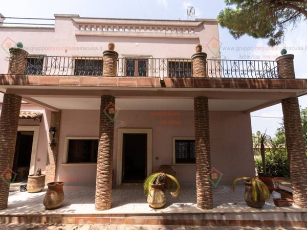 casa indipendente in vendita a Siracusa in zona Scala Greca
