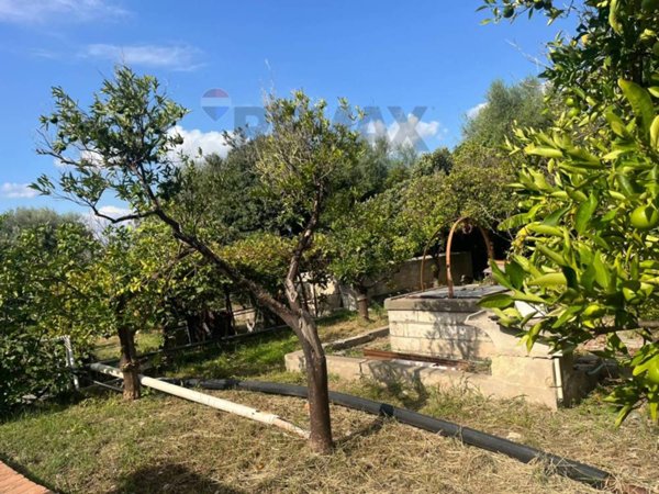terreno in vendita a Siracusa in zona Belvedere