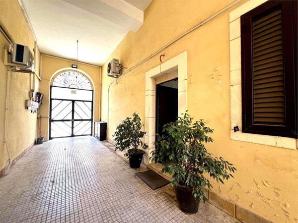 casa indipendente in vendita a Siracusa in zona Borgata