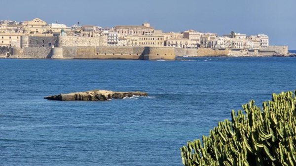villa in vendita a Siracusa in zona Isola / Plemmirio