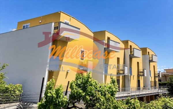 casa indipendente in vendita a Siracusa in zona Borgata