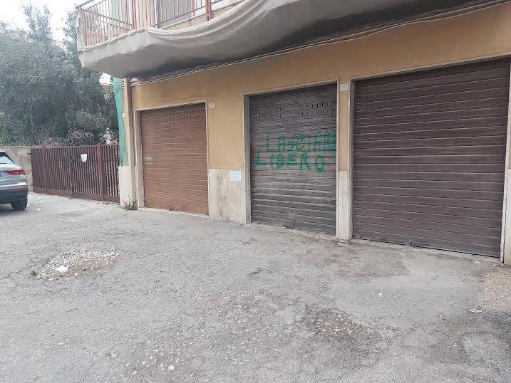 box auto in vendita a Siracusa in zona Grottasanta