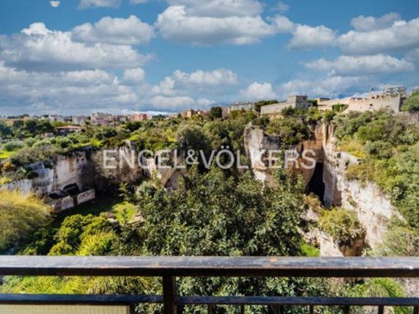 appartamento in vendita a Siracusa in zona Centro Città