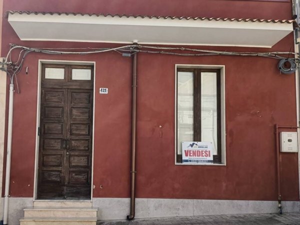 casa indipendente in vendita a Solarino