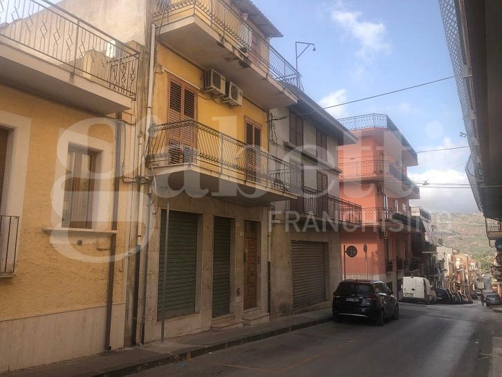 casa indipendente in vendita a Solarino