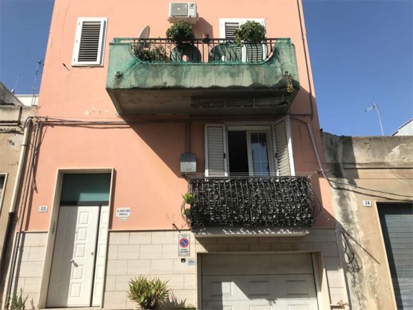 casa indipendente in vendita a Solarino