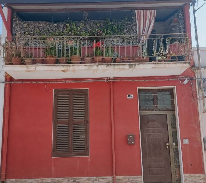 casa indipendente in vendita a Solarino