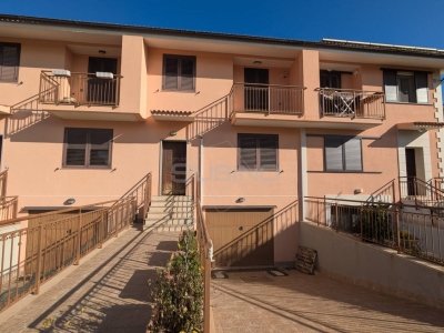 casa indipendente in vendita a Solarino