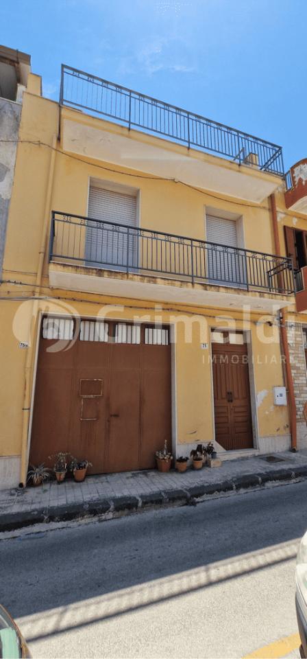 casa indipendente in vendita a Solarino