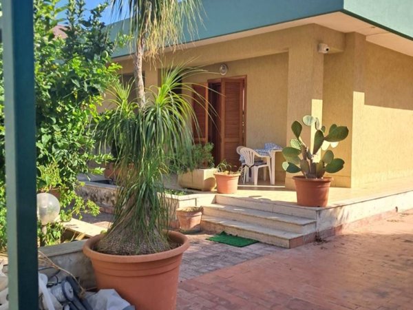 casa indipendente in vendita a Solarino